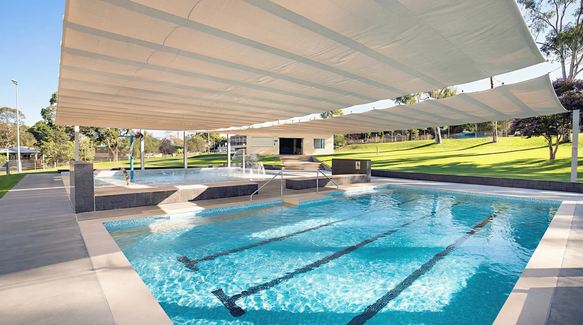 Solskydd pool detalj